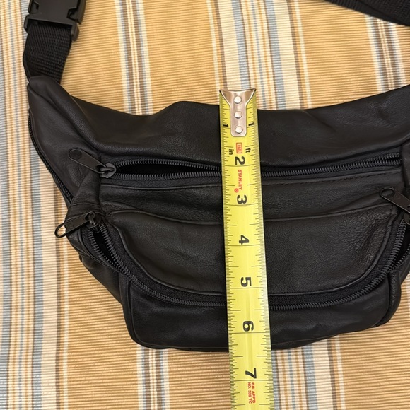 Waist pouch for travel and days out - Picture 10 of 11